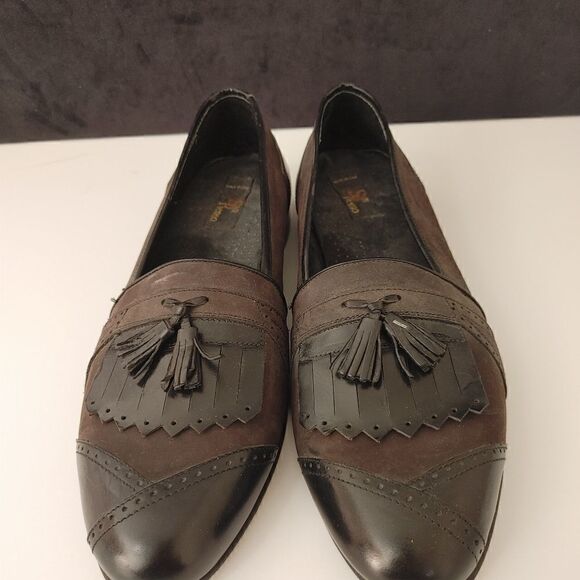 SAN REMO CHARCOAL SUEDE WITH GRAY LEATHER TRIM LOAFER WITH TASSELLS. - Picture 2 of 8